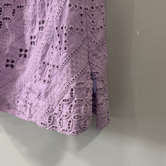 Talbots Lavender Eyelet Sleeveless Blouse 100% cotton size 12 light lilac - Picture 6 of 9